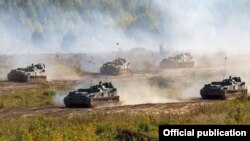 На вайсковым палігоне ў Муліне Ніжагародзкай вобласьці, дзе беларускія танкісты праходзілі навучаньне