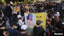 Мьянмада аскердик бийликке каршы демонстрациялар уланып жатат.