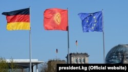 Кыргызстан Еврошаркет менен алакасын эгемендик алган 1991-жылдан тартып баштаган.