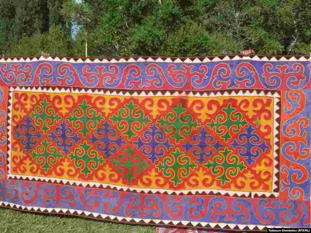 Төртүнчү жолу өтүп жаткан фестивалдын максаты улуттук кийиз буюмдарды даңазалоо, чет элдик туристтерди тартуу. 