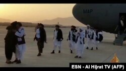 بازگشت ملابرادر و دیگر رهبران طالبان به افغانستان