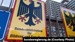 გადაწყვეტილება ჯერჯერობით არ ეხება DAAD-ს, მაგრამ გერმანია „აგრძელებს ვითარების მონიტორინგს“.