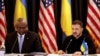 Sekretari amerikan i Mbrojtjes, Lloyd Austin, dhe presidenti ukrainas, Volodymyr Zelenskiy, marrin pjesë  në takimin e Grupit të Kontaktit për Mbrojtjen e Ukrainës në bazën ajrore Ramstein në Gjermani, 6 shtator 2024.
