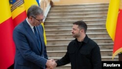 Српскиот претседател Александар Вучиќ и украинскиот претседател Володомир Зеленски