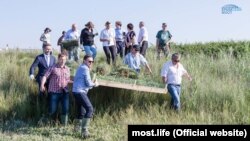 Of the more than 150 NGOs that the Russian Justice Ministry has labeled "foreign agents," 29 have been environmental groups, the report says.