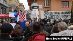 Rozalija Bartolić, udovica ratnog veterana, govori na prosvjedu