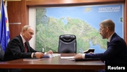 Președintele rus Putin vizitează orașul Anadir în drumul de întoarcere de la summitul din Alaska cu președintele american Trump.