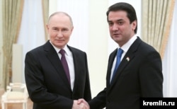 Владимир Путин жана Рустам Эмомали. 28-май, Москва.