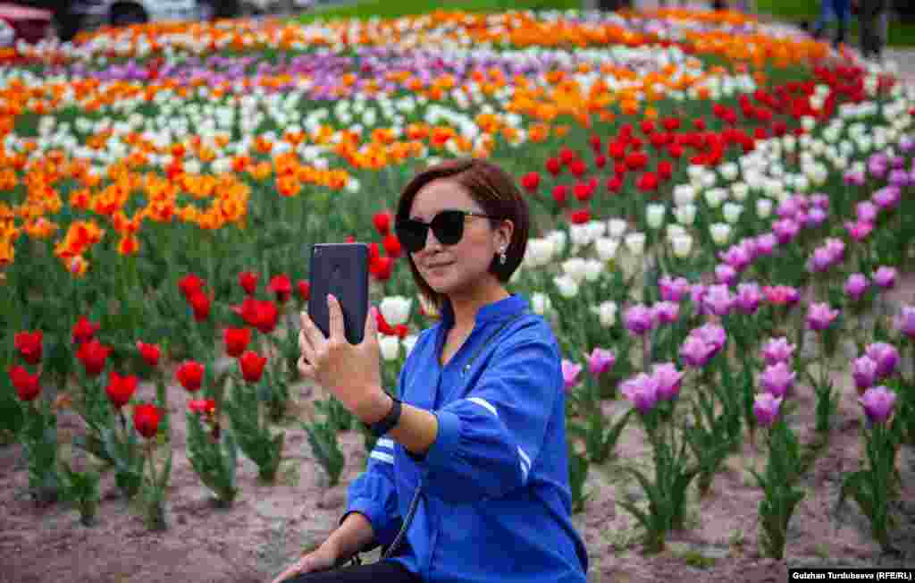 Жоогазындар, селфи жана сулуу.&nbsp;