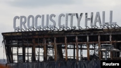 Здание "Крокус Сити Холла" после теракта 22 марта 2024 г.