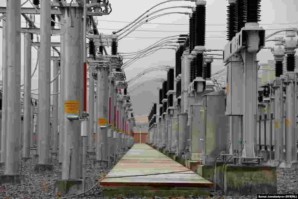 "Датка-Кемин" 500 кВ аба электр чубалгысынын курулушунун бүтүшү менен 500-200 кВ өз энергетикалык ички шакек түзүлдү.