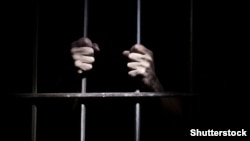 Ozalky tussaglar hukuk goraýjy işgärleri tarapyndan häli-şindi her dürli kemsitmelere-de sezewar edilýändiklerini aýdýarlar.