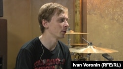 Владимир Котляров, солист "Порнофильмов".