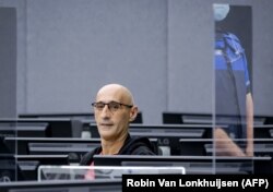 Salih Mustafa gjatë nisjes së gjykimit ndaj tij.