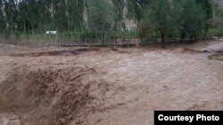 Соңку жылдары Кыргызстанда сел, суу ташкыны, катуу шамал, нөшөр жаан жана жер титирөө сыяктуу жаратылыш кырсыктары көп катталууда.