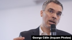 Remus Stefureac, directorul INSCOP Research, spune că, de la alegerile europarlamentare, SENS apare constant în sondaje la un procent de 3%, în ciuda faptului că la alegerile parlamentare nu a reușit să treacă pragul electoral.