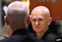 Алесь Бяляцкі на наступны дзень пасьля вызваленьня. Вільня, 14 сьнежня 2025