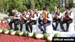 Döwlet eýeçiligindäki TW ýurtda azyk howpsuzlygynyň üpjün edilendigini tekrarlaýar.