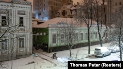 Az ukránok a szokásosnál is keményebb télre készülnek, mivel Moszkva fokozta az energiainfrastruktúra elleni támadásait