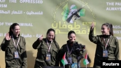 Katër ushtaret izraelite të liruara nga Hamasi, në Gazë, 25 janar.