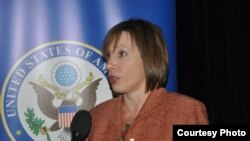 Ambasadorja amerikane në Kosovë, Tracey Ann Jacobson