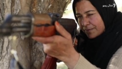 د سوریې کرد مېشته ښار کې ښځې او سړي د امنیت روزنه ترلاسه کوي