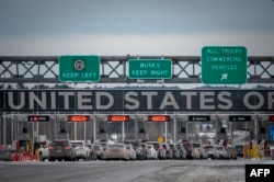 აშშ-ისა და მექსიკის საზღვარი. კვებეკი. 2025 წლის 2 თებერვალი