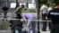 Momentul arestării suspectului în cazul atentatului asupra premierului slovac.