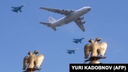 რუსეთის სამხედრო თვითმფრინავები გამარჯვების აღლუმზე მოსკოვში (არქივის ფოტო)