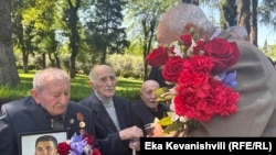 II მსოფლიო ომის ვეტერანები 9 მაისს „ვეტერანთა კულტურისა და დასვენების პარკში“ შეიკრიბნენ.