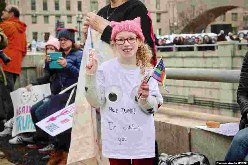 "Гэй, Трамп! Я сачу за табой"