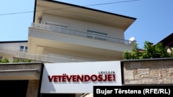 Fotografi nga arkivi.