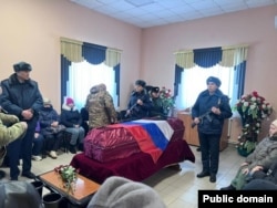 Разьвітаньне з выпускніком Куганацкага дзіцячага дома Рустамам Нурыахметавым