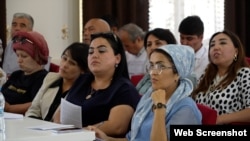 На пресс-конференции в Согдийской области. Архивное фото