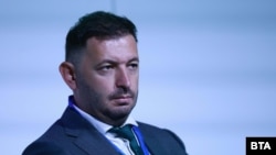 Никола Барбутов