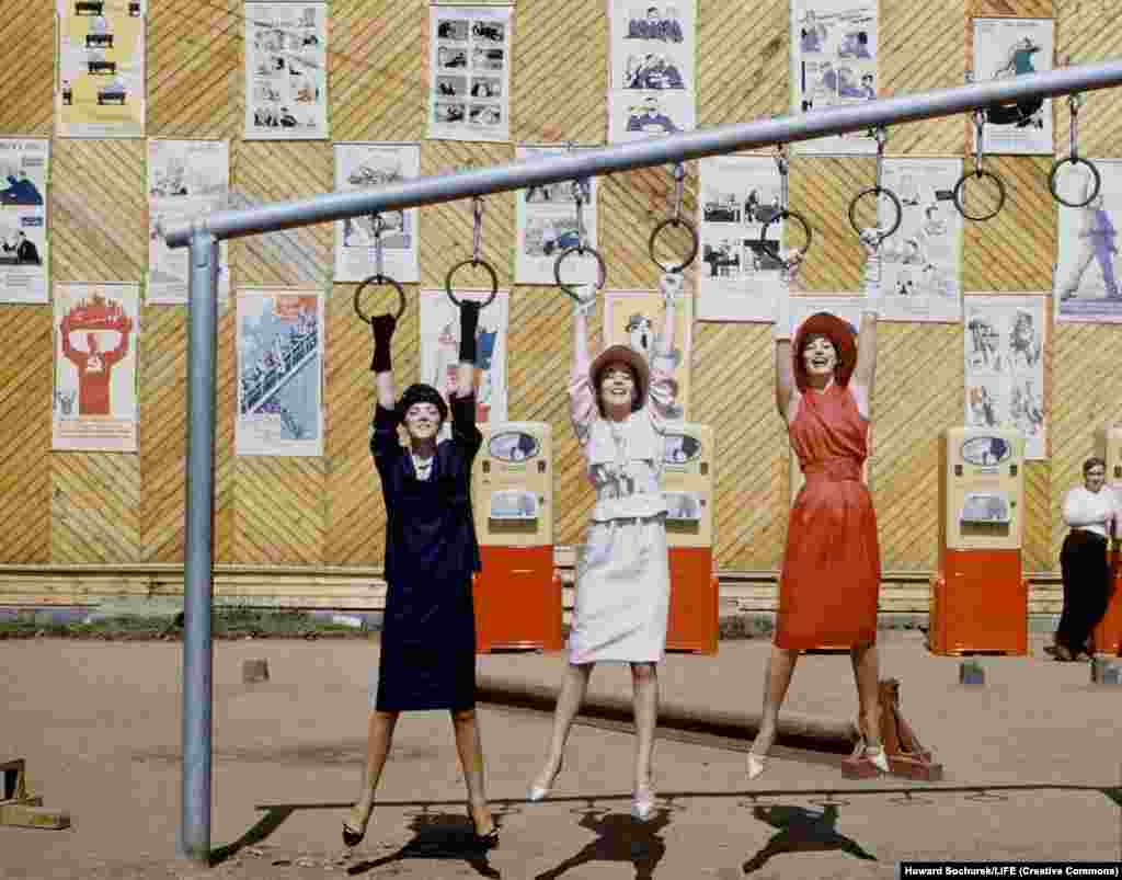 Радянську екзотику використовували і для постановочних фотографій