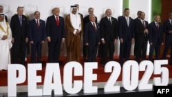 رئیس‌جمهور آمریکا و سران سایر کشورها در مراسم امضای توافق آتش‌بس غزه در شهر شرم‌الشیخ مصر