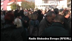 Архивска фотографија: Протест на родители на ученици во Кичево поради тоа што нема греење во училиштата.