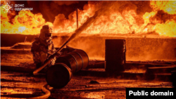 Ուկրաինա - Հրդեհը Օդեսայում SOCAR-ի նավթամբարում, 18-ը օգոստոսի, 2025թ.