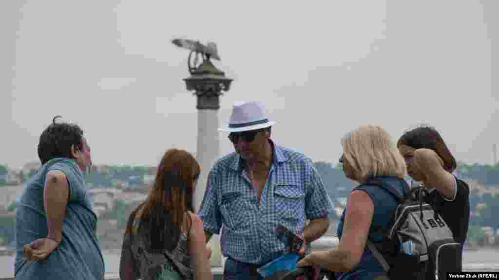 Екскурсія біля Пам'ятника затопленим кораблям