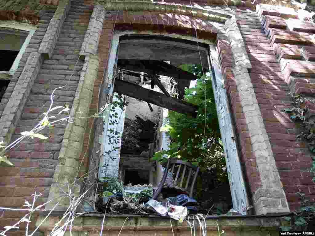 ომის კვალი, სოხუმი, 2011 წლის აგვისტო