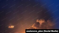 Пожар на территории нефтеперерабатывающего завода «Лукойл» в Волгограде после удара украинских беспилотников в ночь на 14 августа 2025 года