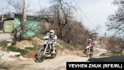 Mototsikllernen dağğa taba