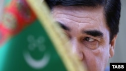 Turkmen President Gurbanguly Berdymukhammedov during a meeting with Russian Foreign Minister Sergei Lavrov in Ashgabat in January 2016