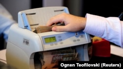 Država plaća udomiteljima po djetetu skoro 20.000 denara (ilustrativna fotografija)