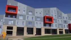 Эндрю Вахтель показывает АУЦА