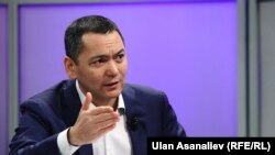 Омурбек Бабанов.