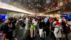 سرگردانی مسافران در فرودگاه میلواکی آمریکا به‌دلیل اختلال‌های جهانی در سیستم‌های فناوری اطلاعات