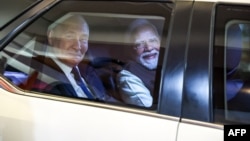 Президент России Владимир Путин и премьер-министр Индии Нарендра Моди вместе уезжают на "неформальный ужин" в резиденции Моди в Дели. Вечер 4 декабря 2025 года