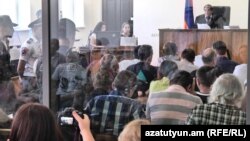 Судебное заседание по делу вооруженной группы «Сасна црер» (архив)